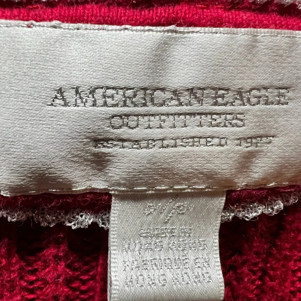 American Eagle Outfitters Deep Cherry Red‎ V-Neck Cable knit Sweater Y2K